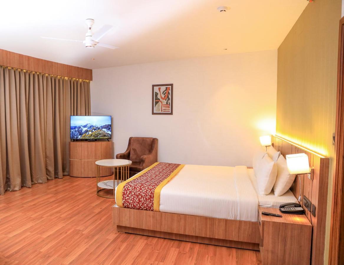 Hotel Sky Sierra Wayanad Kalpatta Exterior foto